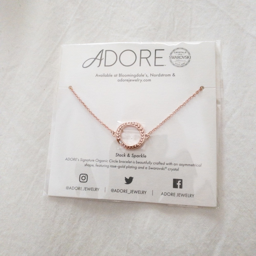 Adore circle dainty necklace